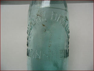 eißglas-Flasche der Badischen Brauerei